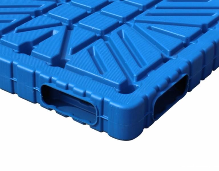 新利1881210一体成型吹塑托盘