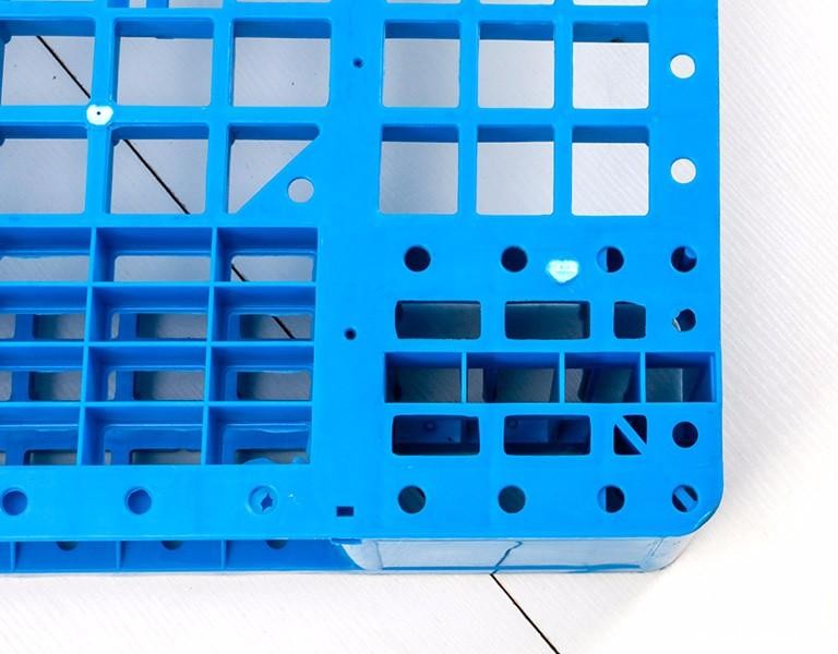 新利1881311网格川字塑料托盘