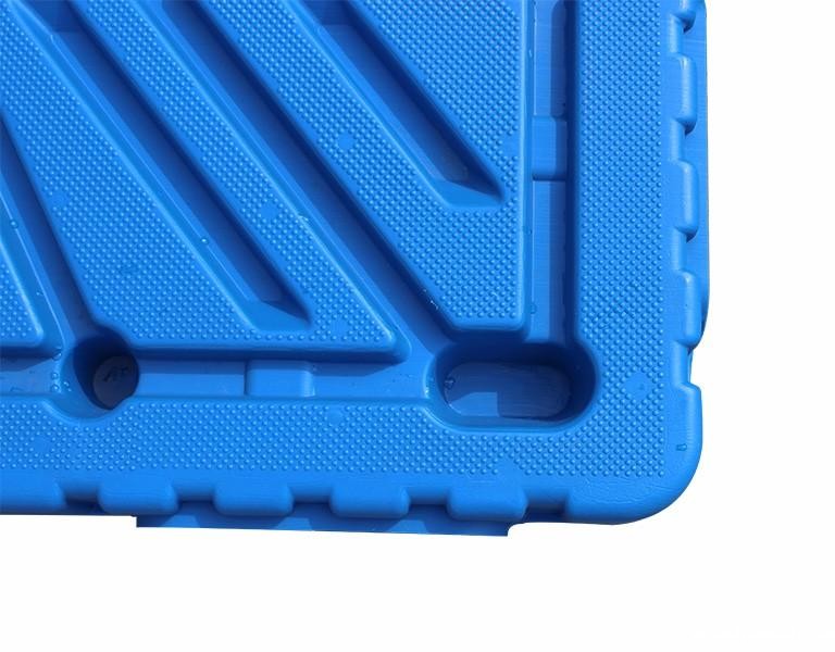 新利1881210一体成型吹塑托盘