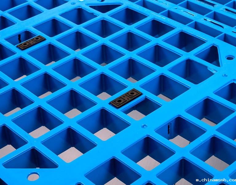 新利1881212网格川字塑料托盘
