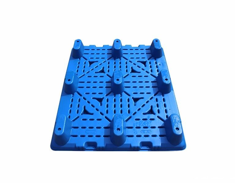 新利1881212九脚吹塑托盘