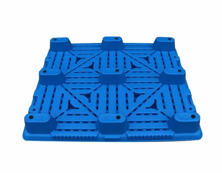 新利1881010九脚吹塑托盘
