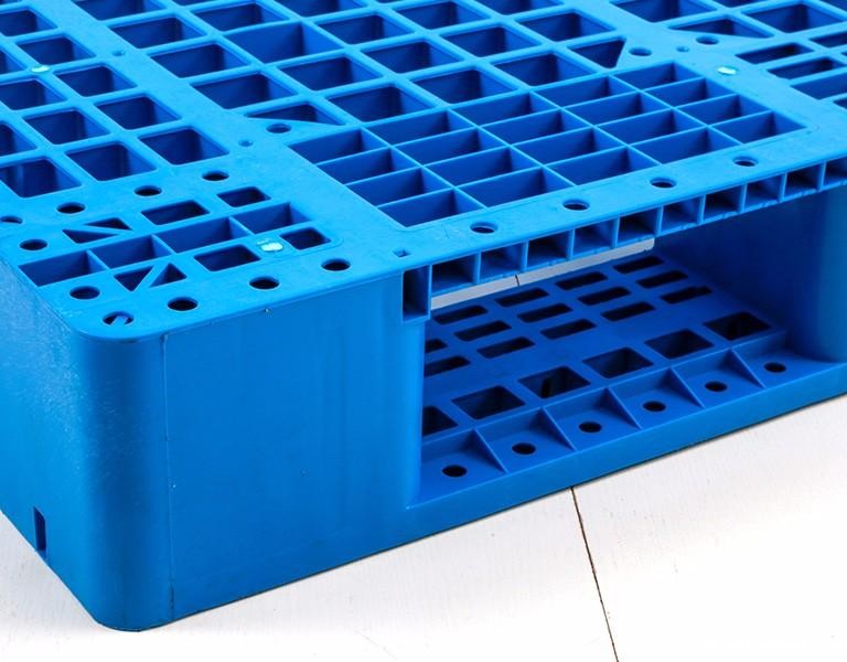 新利1881212网格川字塑料托盘