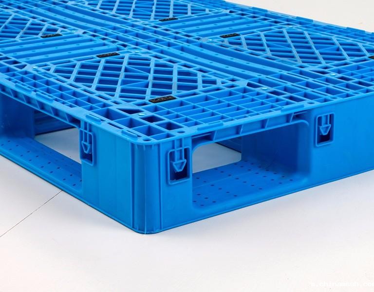新利188EU1208网格田字塑料托盘