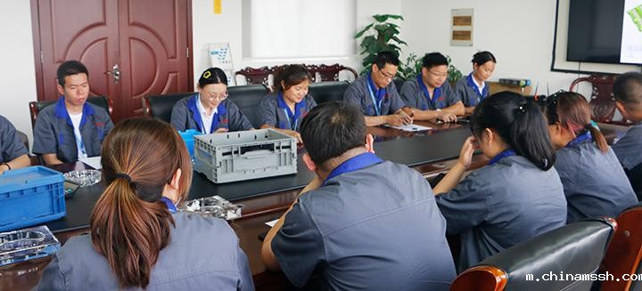 轩盛塑料托盘生产厂家-研发团队 轩盛塑料托盘生产厂家-研发团队